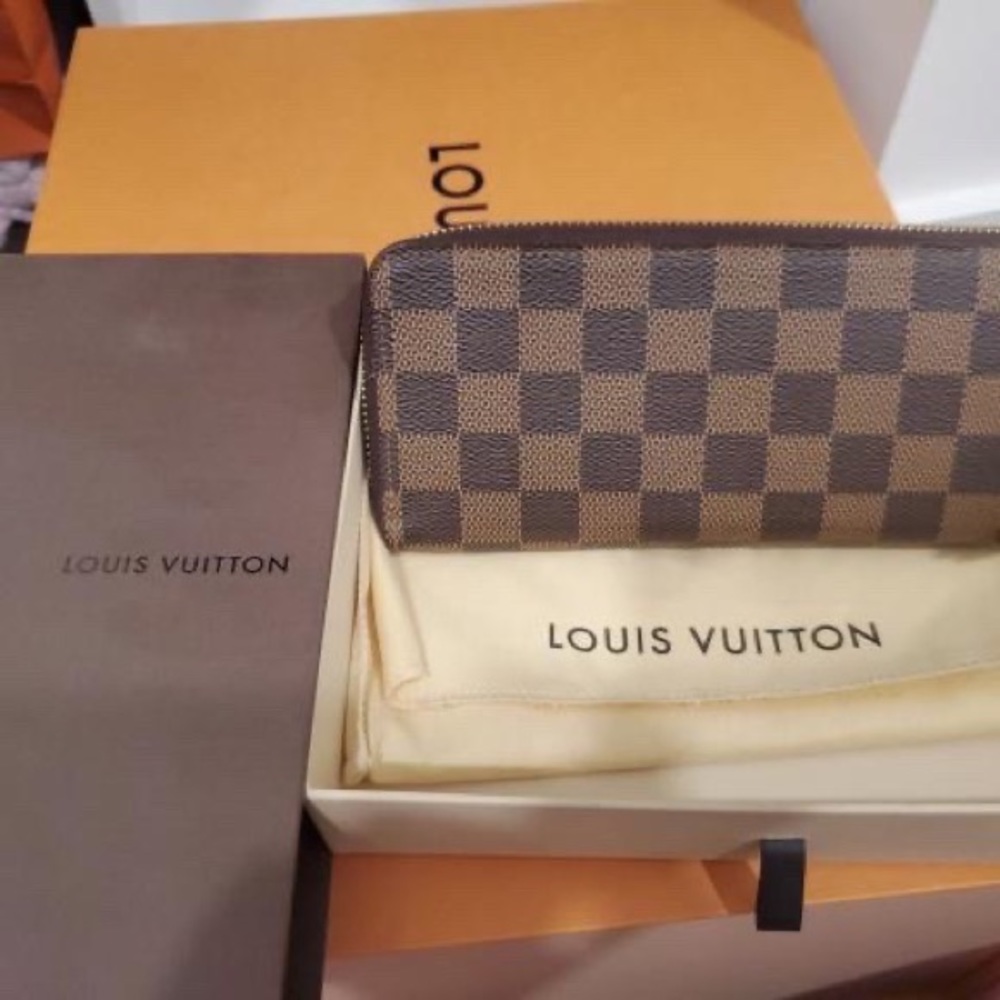Louis Vuitton Wallet